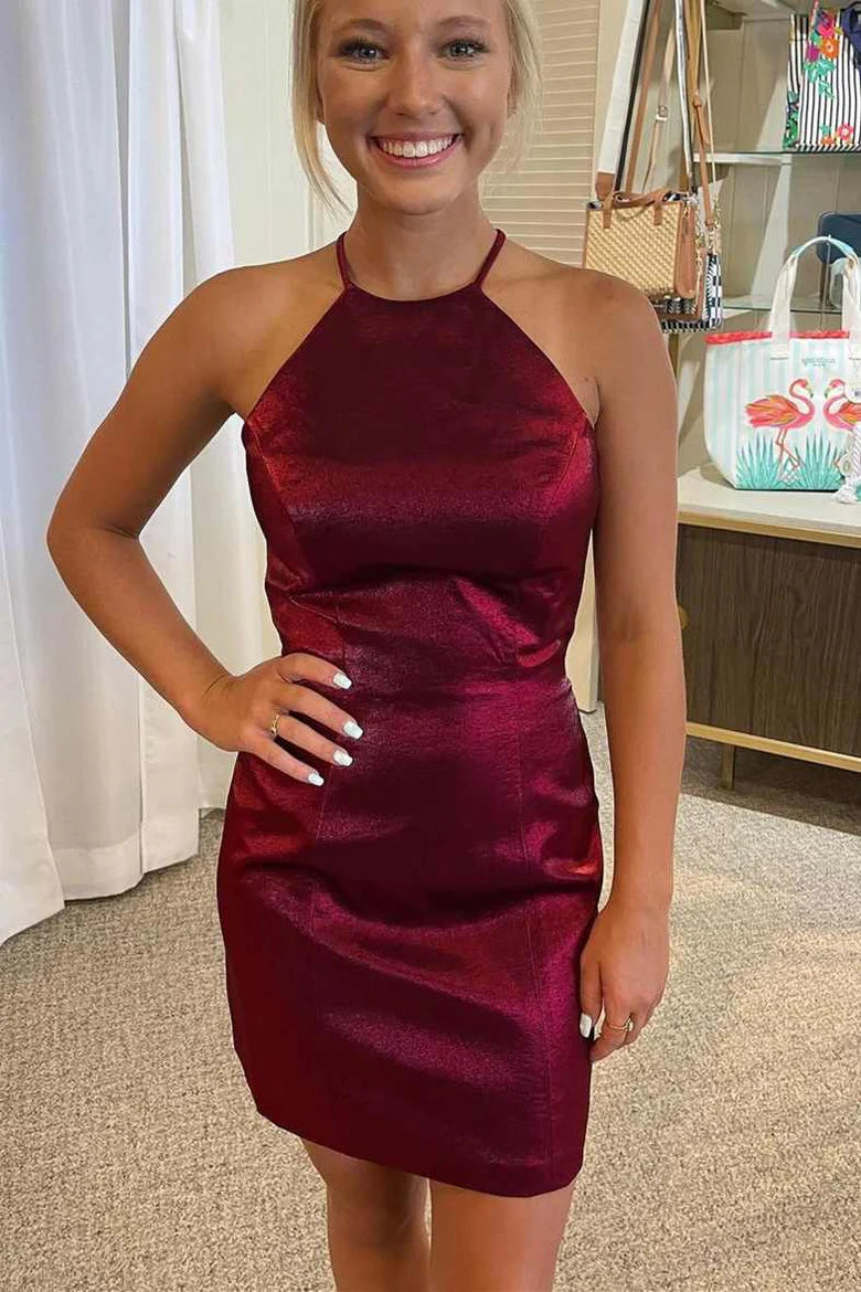 Vestido ajustado de fiesta con escote halter y espalda descubierta